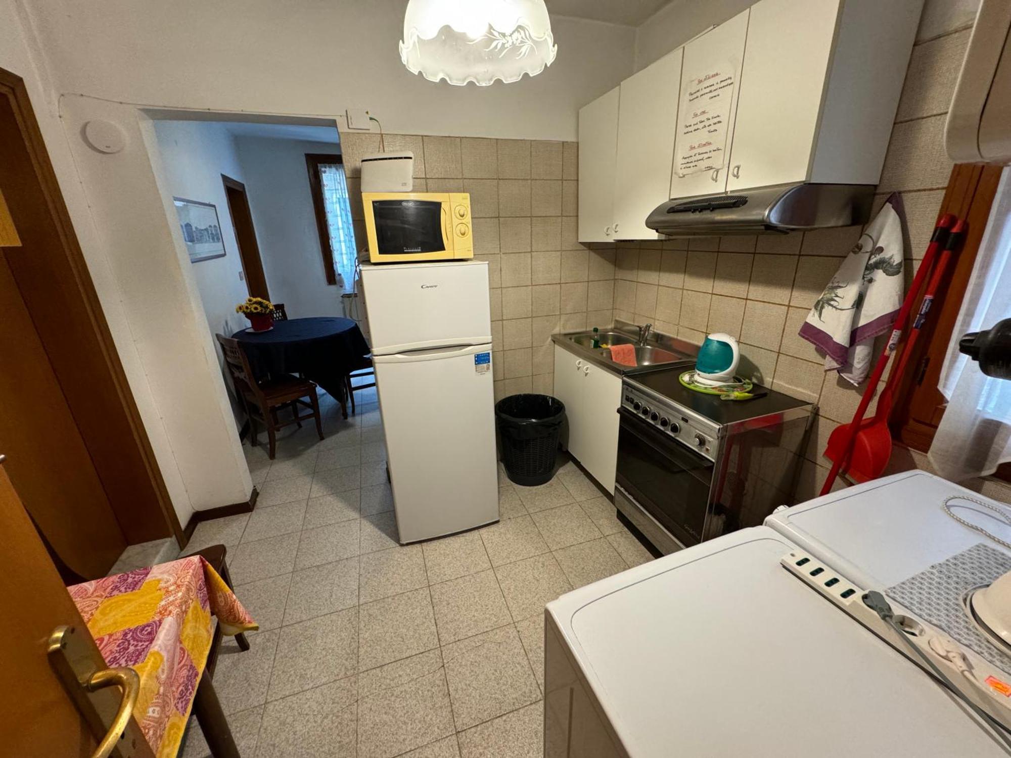 Comfortable Near Train Station Apartment